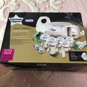Tommy Tippee Newborn Bottle Set